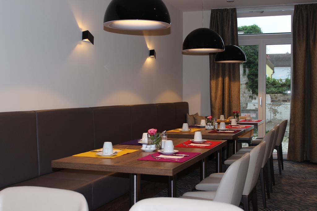 Altstadthotel Kneitinger, Abensberg Ngoại thất bức ảnh